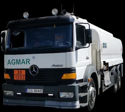 zdjęcie zrobione na trasie pojazdu przewożącego paliwo